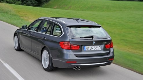 Meestal doet ze er in Mnchen wat langer over, maar ditmaal hebben ze de Touring al een half jaar na het verschijnen van de nieuwe BMW 3-serie Sedan klaar. Hij is een beetje gegroeid, maar vooral de b