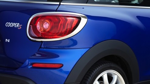 Het zevende model van Mini is een feit met de komst van de Paceman. Vandaag is hij alvast officieel gegaan en zodoende hebben we meer details en beelden. Komend voorjaar staat de sportieve Sports Act