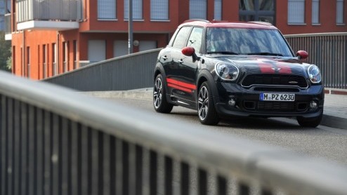 De snelste MINI Countryman is onderweg naar de dealer. Vanaf december staat de nieuwe Mini John Cooper Works Countryman in de showroom. Met 218 pk en vierwielaandrijving, voor 45.580 euro.