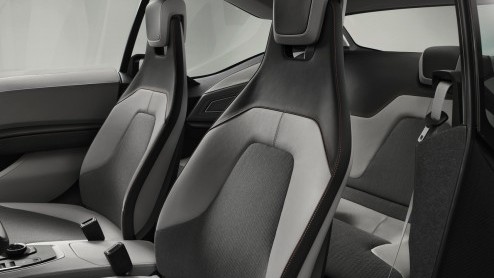 De Los Angeles Motor Show opent vandaag de deuren. BMW presenteert daar de elektrisch aangedreven i3 Concept Coup als wereldprimeur, die volgens de Duitsers het toonbeeld van duurzame luxe is.