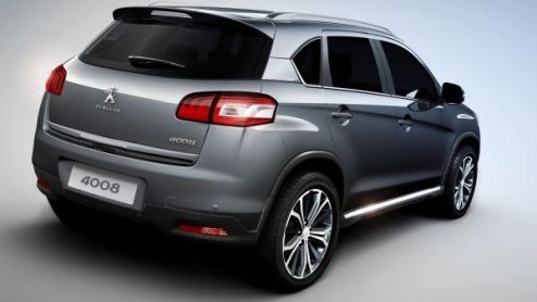 Op de Genve Motor Show in 2012 maakt de 4008 zijn debuut voor het publiek. De Franse auto komt in de tweede helft van volgend jaar op de Europese markt.
