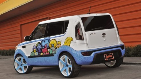 Gepimpte Kias, ze bestaan! Tijdens de recente SEMA Show in Las Vegas presenteerde het merk zes unieke one-off modellen op basis van de Rio, Soul, Forte en Optima, ontworpen door gerenommeerde desig