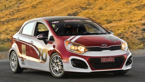 Gepimpte Kias, ze bestaan! Tijdens de recente SEMA Show in Las Vegas presenteerde het merk zes unieke one-off modellen op basis van de Rio, Soul, Forte en Optima, ontworpen door gerenommeerde desig