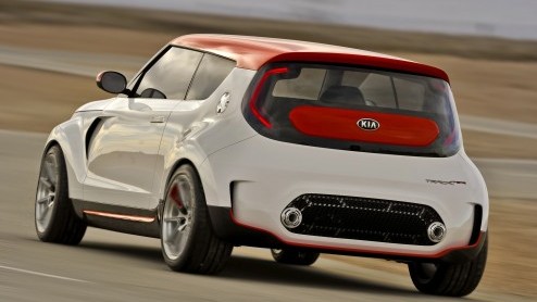 Opvallen met een Soul doe je zo. Kia heeft het doek getrokken van de Trackster, een driedeurs Soul coup conceptauto met 250 pk en vierwielaandrijving. De Soul krijgt namelijk een opvolger en dus is 