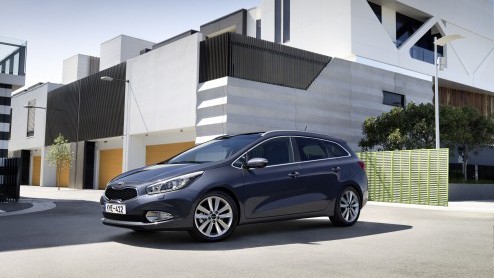 Eind volgende maand moet de Kia ceed Sportswagon bij de dealer staan en dus draait de fabriek in Slowakije inmiddels op volle toeren. Prijzen beginnen bij 18.195 euro. Begin 2013 rolt daar ook de dri