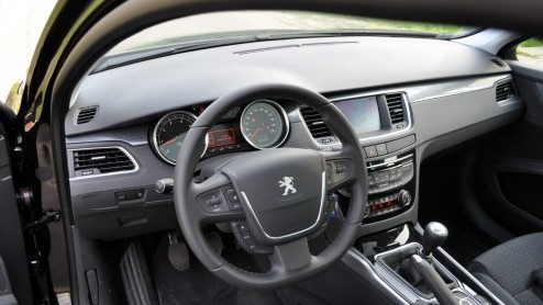 Peugeot neemt na zeven jaar afscheid van de 407 en ook de 607 is intussen met pensioen gestuurd. Aan de 508 en 508 SW de taak om het gemis van beide modellen op te vangen. De ingredinten zijn in iede