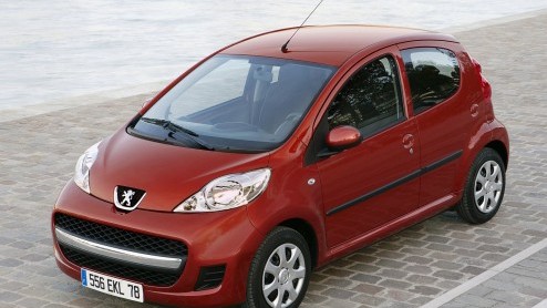 De BOVAG en RAI Vereniging hebben de balans van de 'autoverkopen 2011' op gemaakt. Vorig jaar werden 555.920 nieuwe autos geregistreerd, ruim vijftien procent meer dan in 2010. Een op de drie betrof 