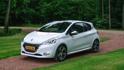 Autotest Peugeot 208 GTI met 1.6 THP 200 pk turbomotor. Wel of geen hot hatch?