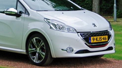 Autotest Peugeot 208 GTI met 1.6 THP 200 pk turbomotor. Wel of geen hot hatch?