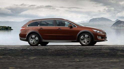 De eerder aangekondigde 508 RXH Limited Edition is vandaag gepresenteerd op de IAA en direct bestelbaar. Peugeot heeft de prijs van deze exclusieve versie vastgesteld op 57.500 euro. De gewone 508 R