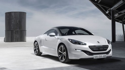 Peugeot heeft op de Autosalon in Parijs de licht gefacelifte RCZ aan het publiek voorgesteld. In de loop van het eerste kwartaal arriveert de sportieveling in ons land. Met een vanafprijs van 34.800 e