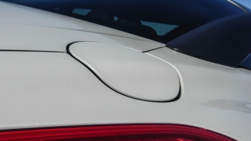 Autotest Peugeot RCZ THP 200, een krachtige versie met kortere versnellingspook, extra geluidsbeleving en een veerpootbrug. Plezier voor twee!