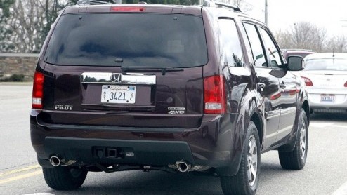 De Honda Pilot is bij ons geen bekende speler op de weg. De Japanners doen met deze forse SUV goede zaken in Amerika. Het nieuwe model, hier op fotos te zien, wordt volgende week gentroduceerd.