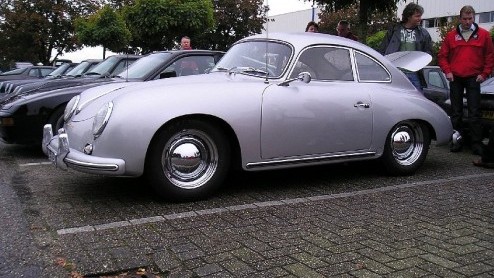 Porsche hield op 29 september voor het eerst in Nederland een verzamelbeurs. Naast ronkende Porsches waren er 80 internationale standhouders en leden aanwezig, met hun collectie Porsche miniaturen, bo