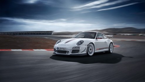 En daar hebben we de volgende speciale Porsche 911. Het is de 911 GT3 RS 4.0, voorzien van racy vierlitermotor met liefst 500 pk en 460 Nm. Zonder turbos! Porsche bouwt er 600 stuks van voor een Nede