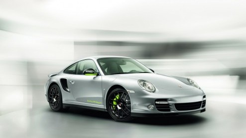 De toekomt van de Porsche 918 Spyder is bijzonder rooskleurig: hij gaat in productie en is iedere snelheidsduivel te bestellen. Tenminste, als je een hele dikke portemonnee hebt. En ruim twee jaar ged
