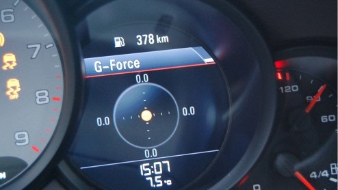 Al snel na het verschijnen van de jongste editie van de 911 Carrera lanceert Porsche de 4 daarop. Met een nieuw systeem van vierwielaandrijving. Maar is dat niet in strijd met het speelse karakter v