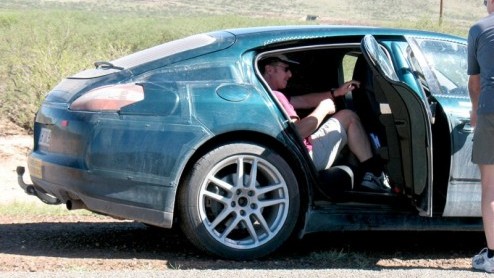 Porsche's nieuwe vierdeurs-coupe, de Panamera, wordt momenteel aan een reeks intensieve tests onderworpen. In de loop van 2009 ziet deze Mercedes CLS en Aston Martin Rapide concurrent het levenslicht.