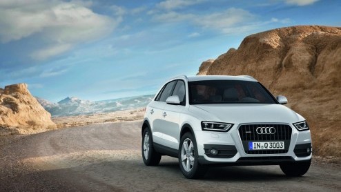 Audi zet de Q3 vanaf eind juni in de orderboeken. Daarom is het wel handig om te weten wat-ie moet gaan kosten. Hij wordt uitgeleverd vanaf 38.400 euro en is vanaf de voorverkoop verkrijgbaar met dr