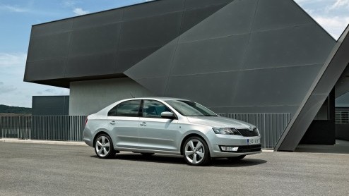 Momenteel maken we kennis met de nieuwe Skoda Rapid. In aanloop naar de introductie op de Autosalon van Parijs heeft de importeur laten weten zich op een vanafprijs te richten tussen de 15.000 en 16.0