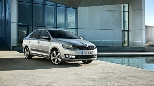 Skoda heeft het prototype Mission L dat vorig jaar op de autotentoonstelling van Frankfort werd getoond nu in zijn definitieve vorm aan de pers getoond en er de van oudsher bij het Tsjechische docht