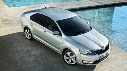 Skoda heeft het prototype Mission L dat vorig jaar op de autotentoonstelling van Frankfort werd getoond nu in zijn definitieve vorm aan de pers getoond en er de van oudsher bij het Tsjechische docht