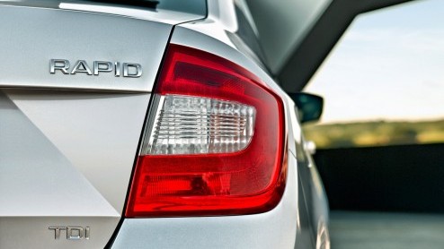 Skoda heeft het prototype Mission L dat vorig jaar op de autotentoonstelling van Frankfort werd getoond nu in zijn definitieve vorm aan de pers getoond en er de van oudsher bij het Tsjechische docht