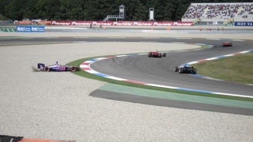 Autovandaag wil zich steeds meer laten zien op grote autosport evenementen. We mochten dus niet ontbreken op de grote premire van de eerste Champcar Grand Prix op Nederlandse bodem. Het TT-circuit va