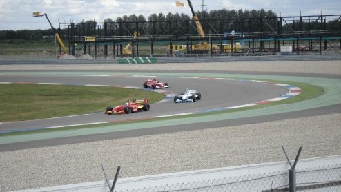 Autovandaag wil zich steeds meer laten zien op grote autosport evenementen. We mochten dus niet ontbreken op de grote premire van de eerste Champcar Grand Prix op Nederlandse bodem. Het TT-circuit va