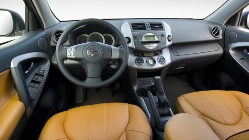 De Toyota RAV4 is vanaf medio november 2007 verkrijgbaar in een nieuwe, stijlvolle uitvoering: de X-Style (spreek uit: Cross Style). Deze auto past in het programma tussen de Sol en de Executive uitvo
