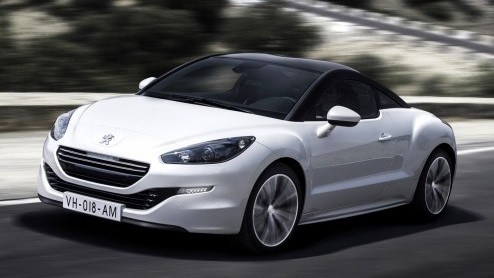 Terwijl je wellicht denkt dat het nog helemaal niet nodig is, komt Peugeot met een facelift voor de RCZ! Dankzij uitgelekte beelden zien we dat hij zijn grote mond verliest, net zoals het de 107 is ve