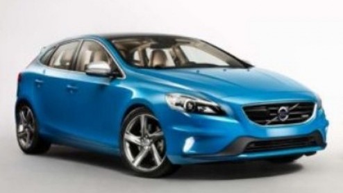 Terwijl Volvo al uitgebreid heeft verteld over de nieuwe V40, bewijst deze foto dat er nog meer V40-nieuws op de plank ligt, want dit is de V40 R-Design.