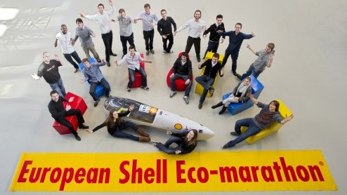 De kickoff van de Shell Eco-Marathon is een feit. In mei van dit jaar jaar staat onze eigen havenstad Rotterdam centraal in de 28e editie van de Europese zuinigheidswedstrijd. Ons land doet mee met 17