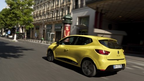 De nieuwe Renault Clio was zeker een van de belangrijkste nieuwtjes op de Mondial. Het is de eerste Renault die tot stand kwam onder supervisie van Renaults nieuwe designchef, de Nederlander Laurens