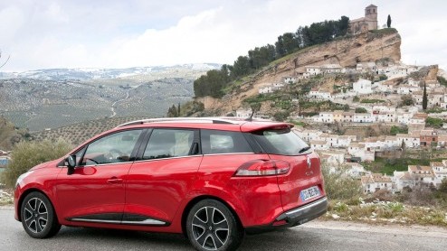 Autotest nieuwe Renault Clio Estate met dCi 90 dieselmotor. Niet de ruimste, wel de lekkerste.