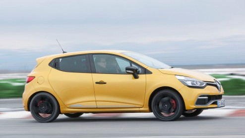 Eerste ronde met de nieuwe Renault Clio RS 1.6 turbo EDC. Wat een scheurneus, met 200 pk en felle looks.