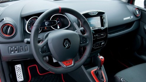 Eerste ronde met de nieuwe Renault Clio RS 1.6 turbo EDC. Wat een scheurneus, met 200 pk en felle looks.