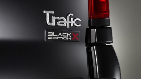 Renault Trafic Black Edition X is het nog luxere broertje van de Black Edition uit 2012. Hij is volgehangen met extra luxe en vele LED's.