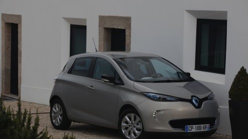Autotest Renault ZOE, de vierde elektrische auto van Renault in de Z.E. familie. Compact en toch relatief ruim.