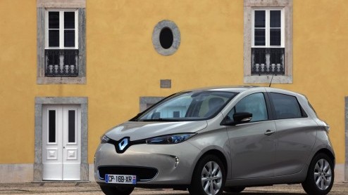 Autotest Renault ZOE, de vierde elektrische auto van Renault in de Z.E. familie. Compact en toch relatief ruim.