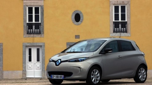Autotest Renault ZOE, de vierde elektrische auto van Renault in de Z.E. familie. Compact en toch relatief ruim.
