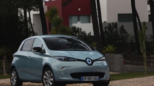 Autotest Renault ZOE, de vierde elektrische auto van Renault in de Z.E. familie. Compact en toch relatief ruim.