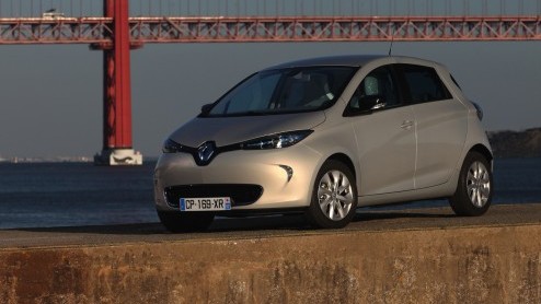 Autotest Renault ZOE, de vierde elektrische auto van Renault in de Z.E. familie. Compact en toch relatief ruim.