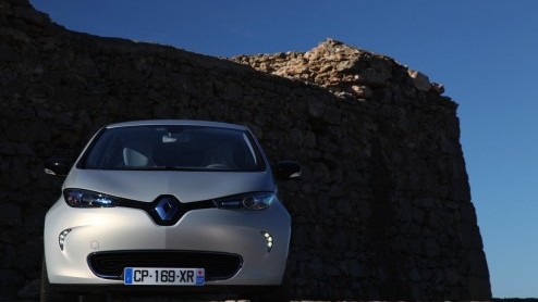 Autotest Renault ZOE, de vierde elektrische auto van Renault in de Z.E. familie. Compact en toch relatief ruim.