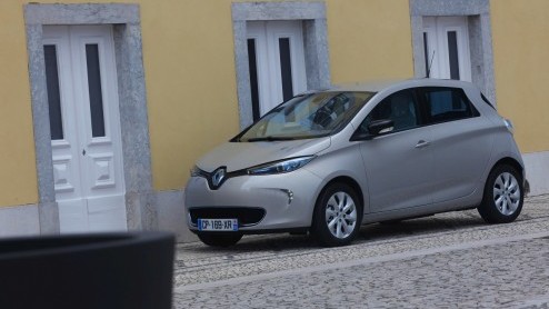 Autotest Renault ZOE, de vierde elektrische auto van Renault in de Z.E. familie. Compact en toch relatief ruim.