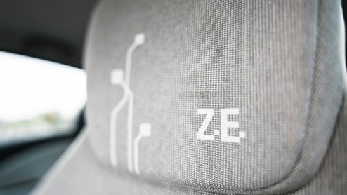 Autotest Renault ZOE, de vierde elektrische auto van Renault in de Z.E. familie. Compact en toch relatief ruim.