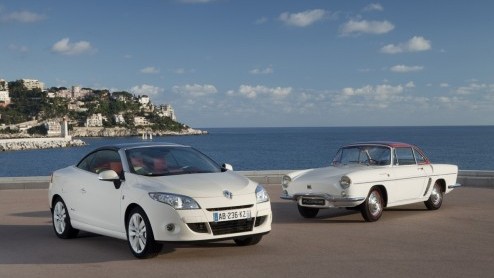 Renault Nederland heeft besloten de speciale Mgane CC Floride in de showroom te zetten. In een oplage van 25 exemplaren staat de naar het verleden wijzende Coup-Cabriolet voor 35.790 euro in de show
