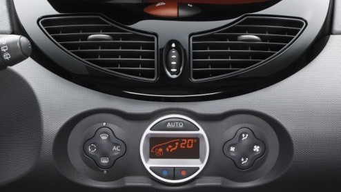 De Renault Twingo heeft revanche genomen. Na de introductie van de belastingvrije benzineversie is de Fransoos als warm (stok)broodje over de toonbank gegaan. Vorig jaar kon het merk er ruim 21.000 de