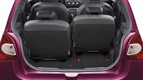 De Renault Twingo heeft revanche genomen. Na de introductie van de belastingvrije benzineversie is de Fransoos als warm (stok)broodje over de toonbank gegaan. Vorig jaar kon het merk er ruim 21.000 de