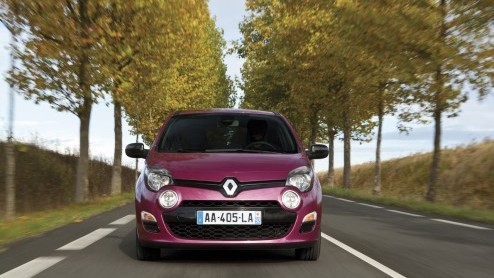 De Renault Twingo heeft revanche genomen. Na de introductie van de belastingvrije benzineversie is de Fransoos als warm (stok)broodje over de toonbank gegaan. Vorig jaar kon het merk er ruim 21.000 de